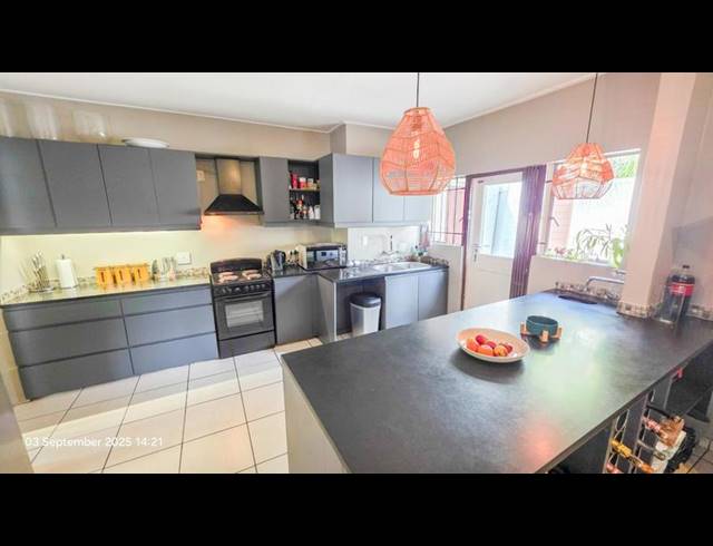 4 BEDROOM HOUSE FOR SALE IN DOUGLASDALE